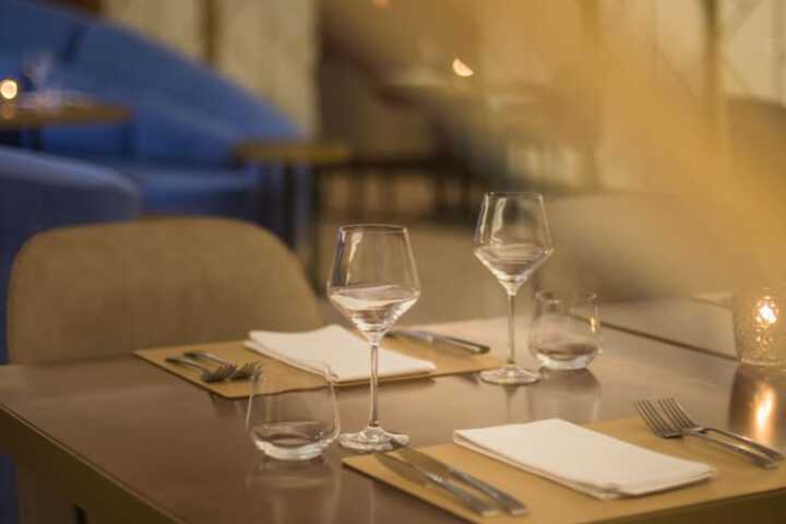 Dining 79 of 153