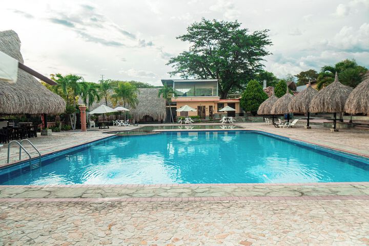 Pool Hotel