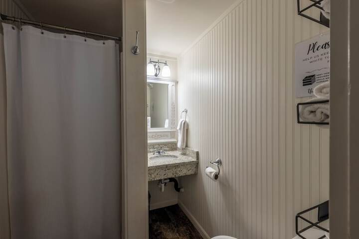 Room 52 of 54