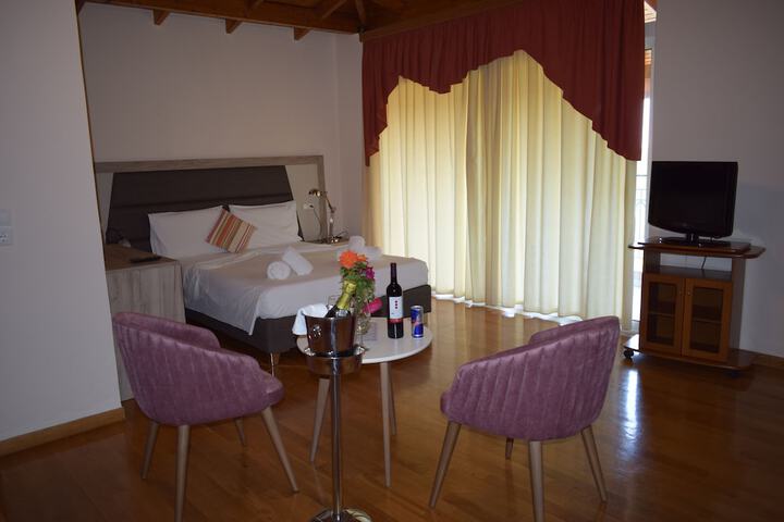 Room 6 of 59