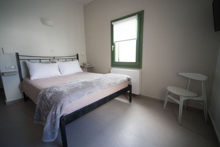 Room 3 of 25