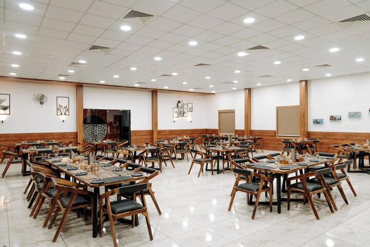 Dining 95 of 139