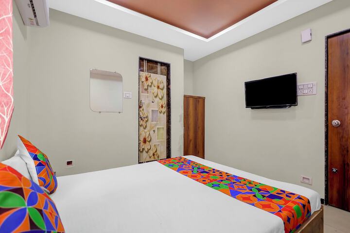 Room 11 of 22