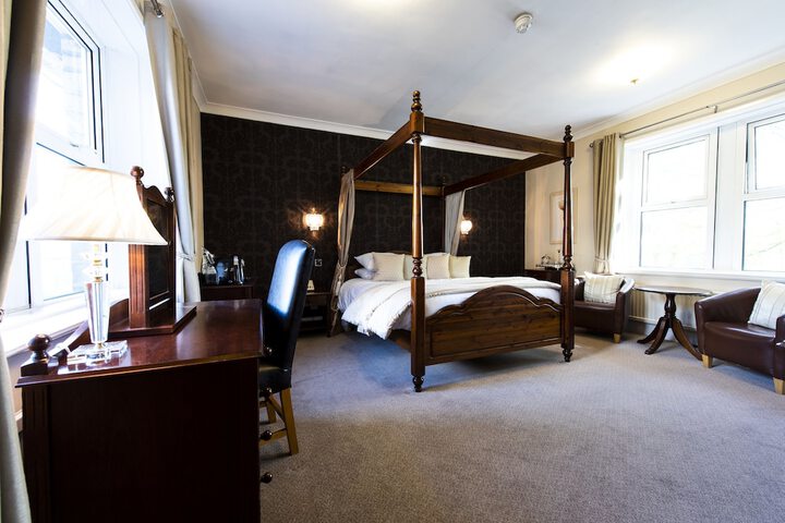 Room 5 of 37