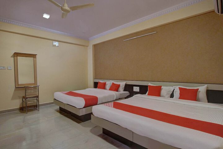 Room 8 of 28