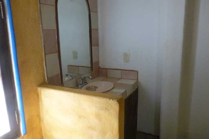 Room 14 of 21