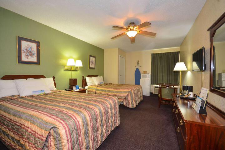 1 King Bed (6 of 19)