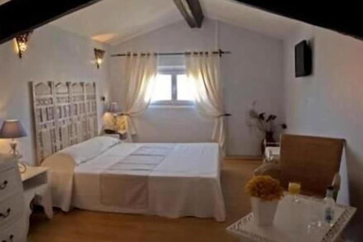 Room 10 of 48