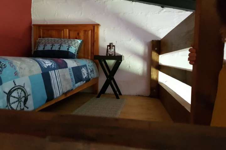Room 12 of 33