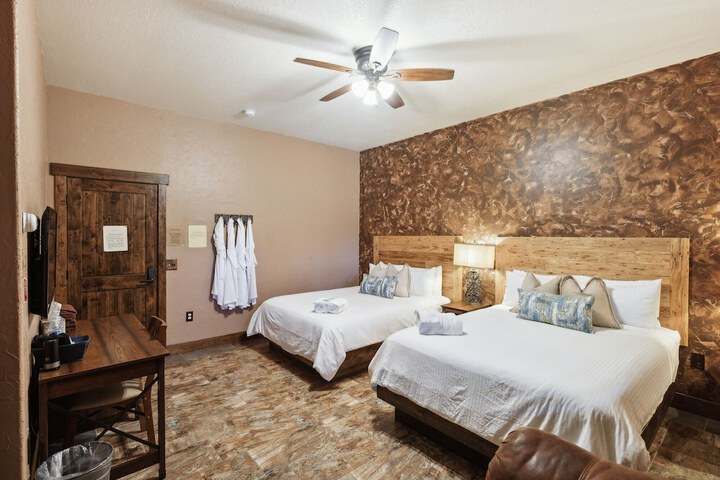 Room 31 of 225