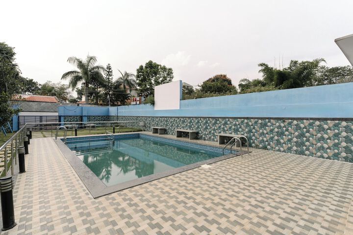 Pool 23 of 48