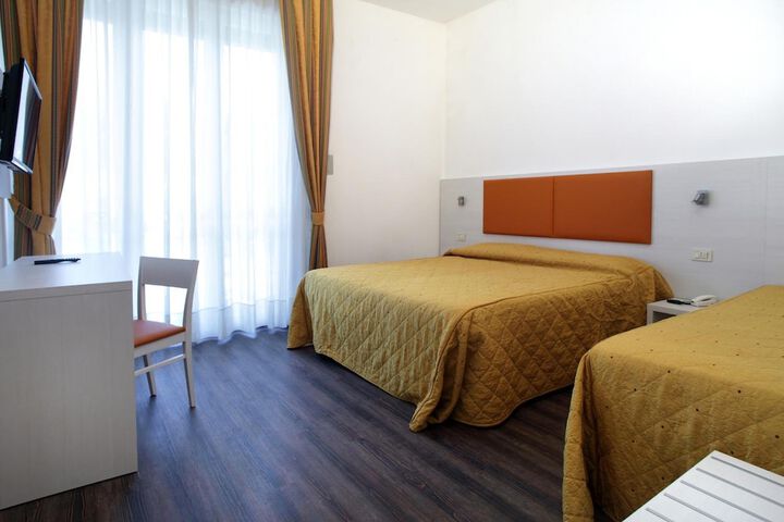 Room 15 of 47