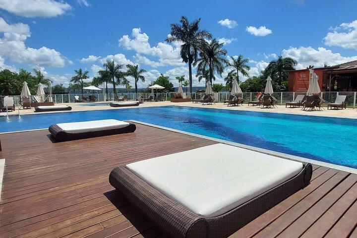 Pool 2 of 10