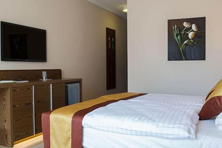Room 5 of 59