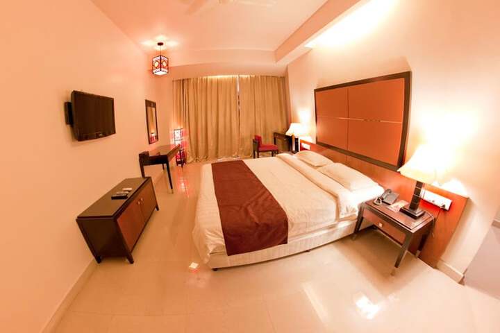 Room 7 of 10