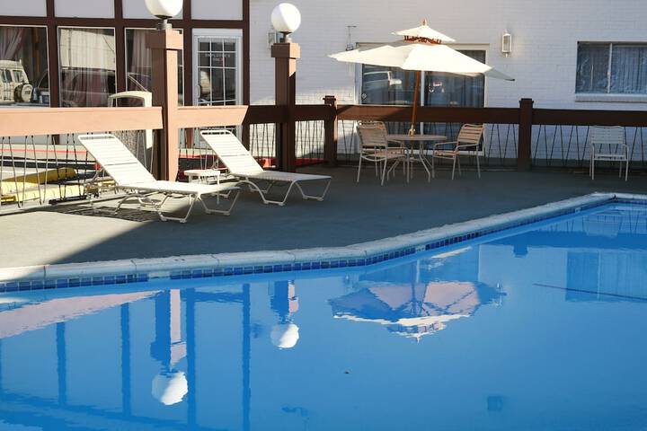 Pool 28 of 34