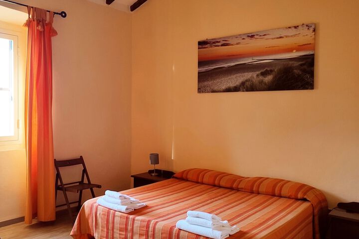 Room 18 of 98