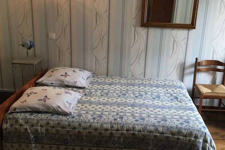 Room 10 of 31
