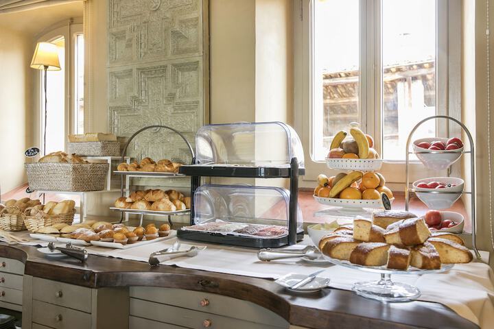 Breakfast buffet