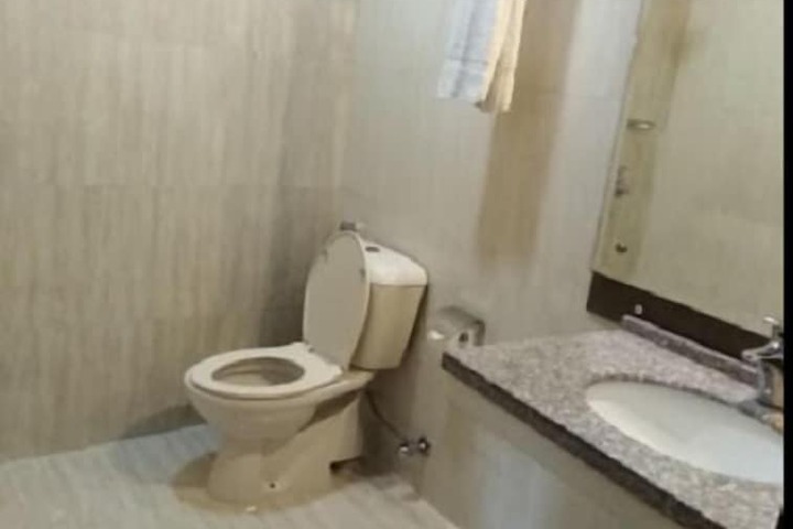 Room 14 of 25