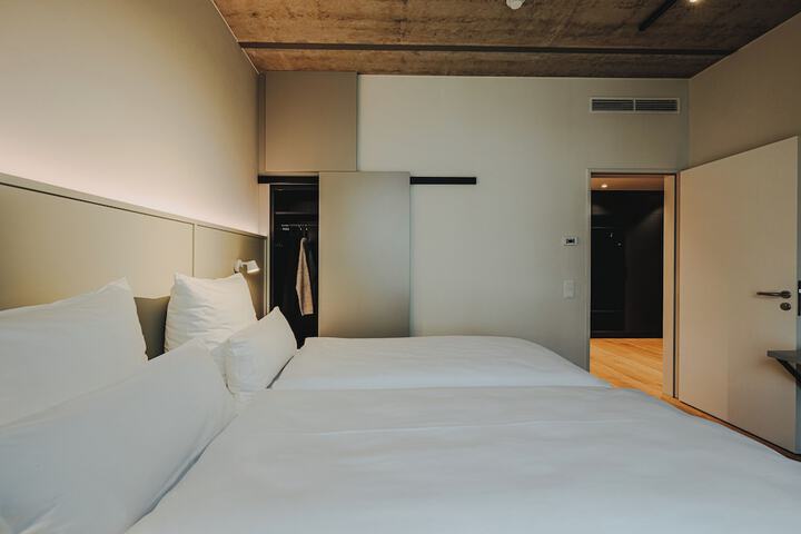 Room 18 of 47