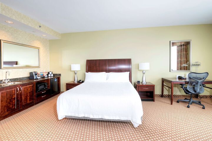 Room 14 of 82