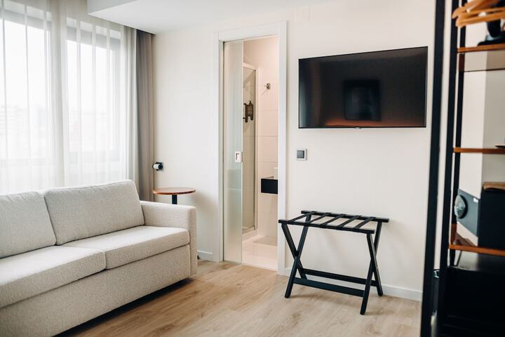 Room 101 of 164