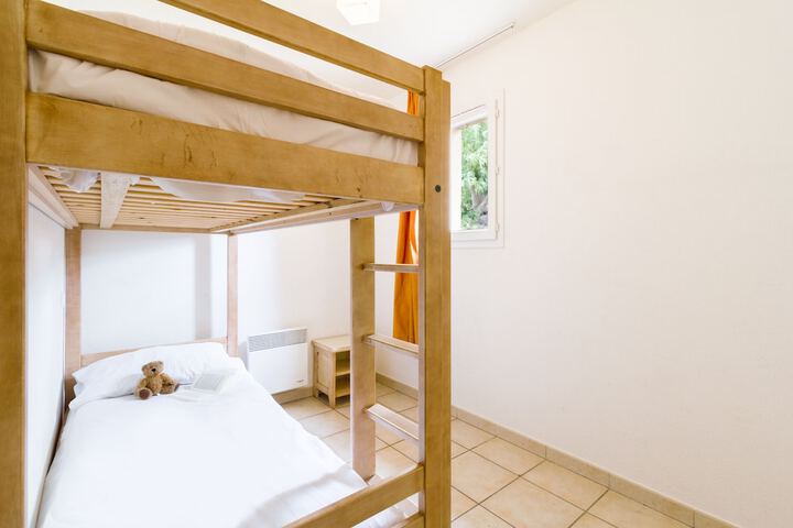 Room 14 of 61