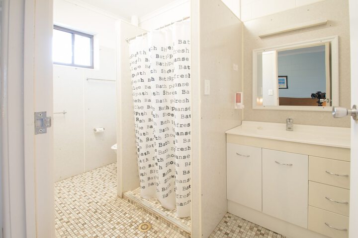 Room 18 of 27