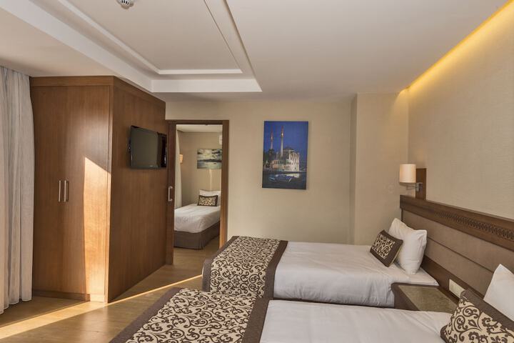 Room 14 of 60