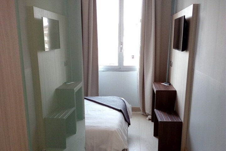 Room 5 of 36