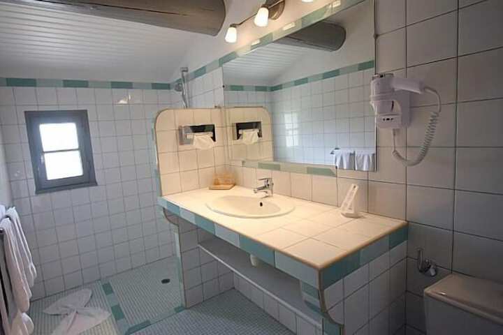 Room 33 of 56