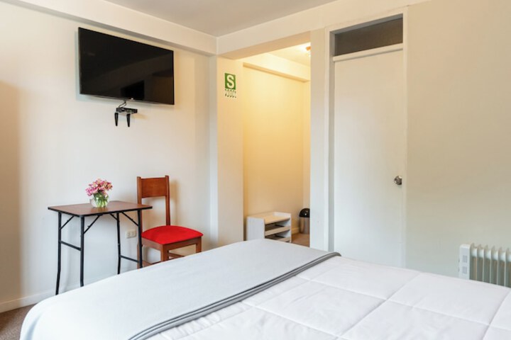 Room 7 of 25