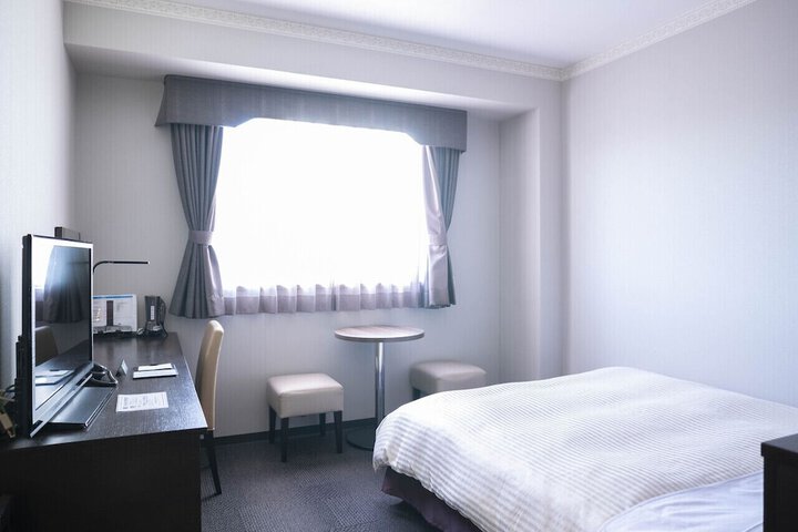 Room 12 of 72