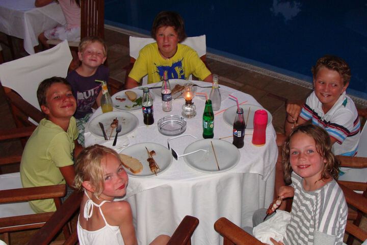 Dining 36 of 46