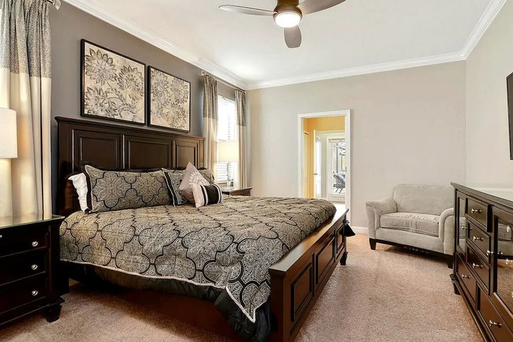 Room 6 of 22