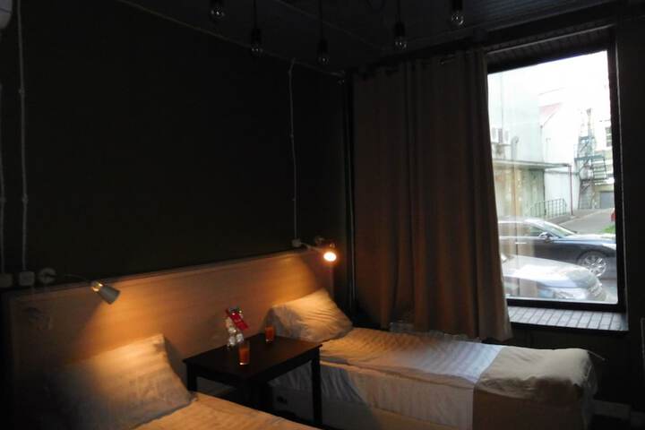 Room 9 of 38