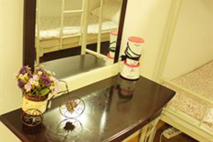 Room 74 of 93