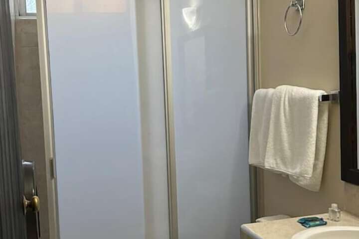 Room 10 of 26