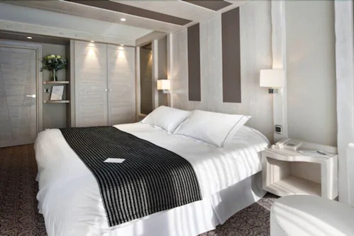 Room 28 of 92