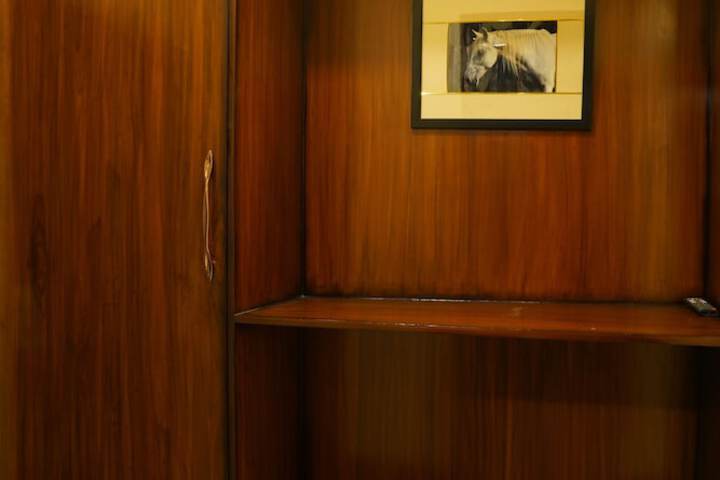 Room 5 of 18