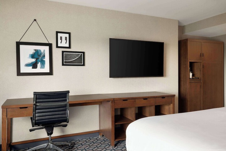 Room 5 of 78