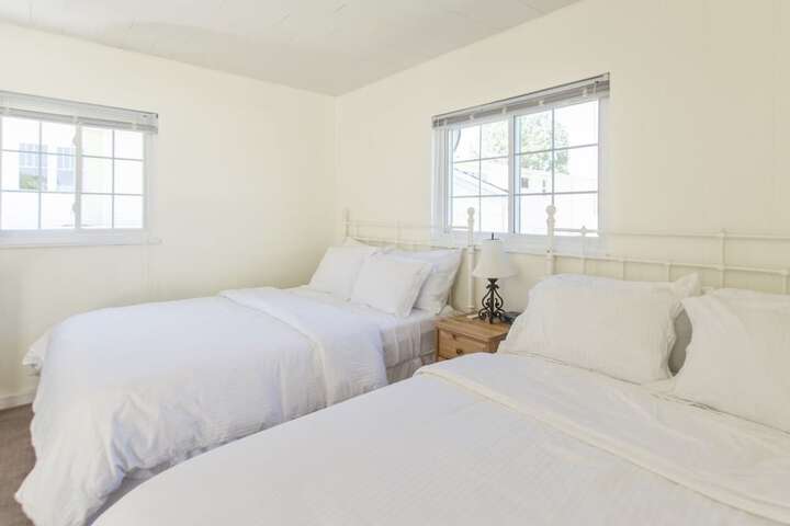 House Queen Size Bed (13 of 25)