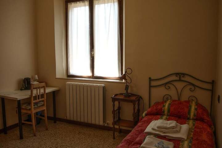 Room 7 of 24