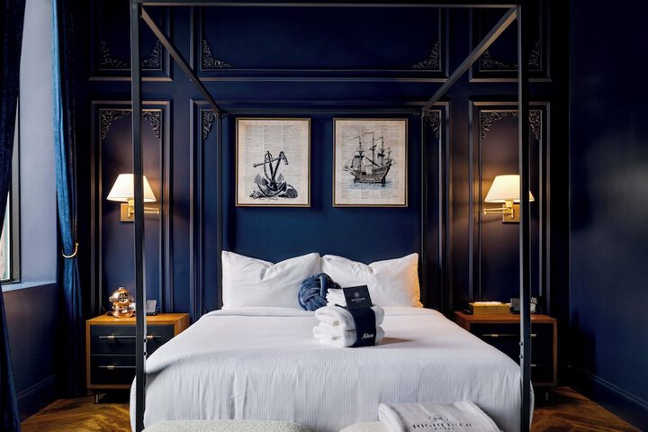 Room 15 of 82