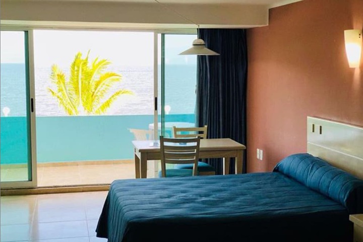 Room 4 of 40