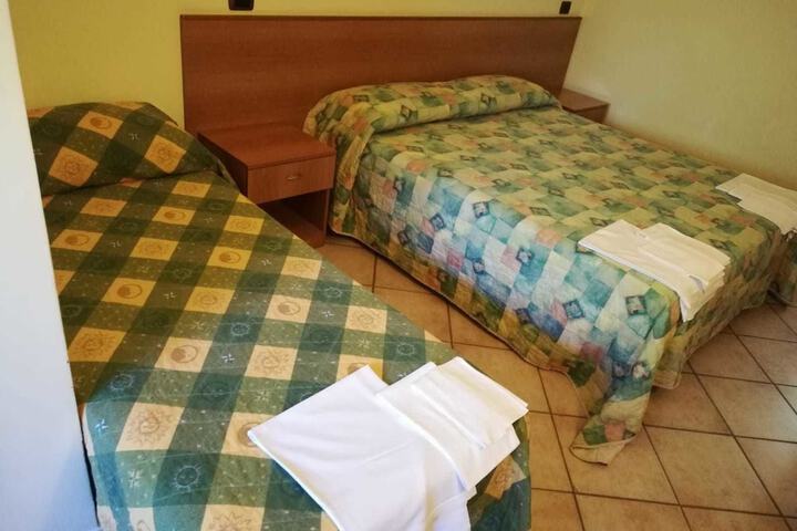 Room 13 of 15