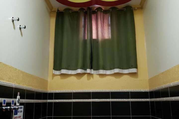 Room 28 of 58