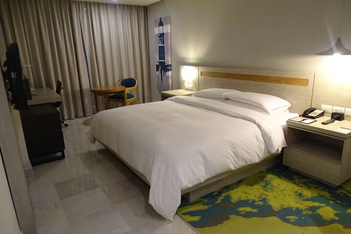 Room 25 of 67