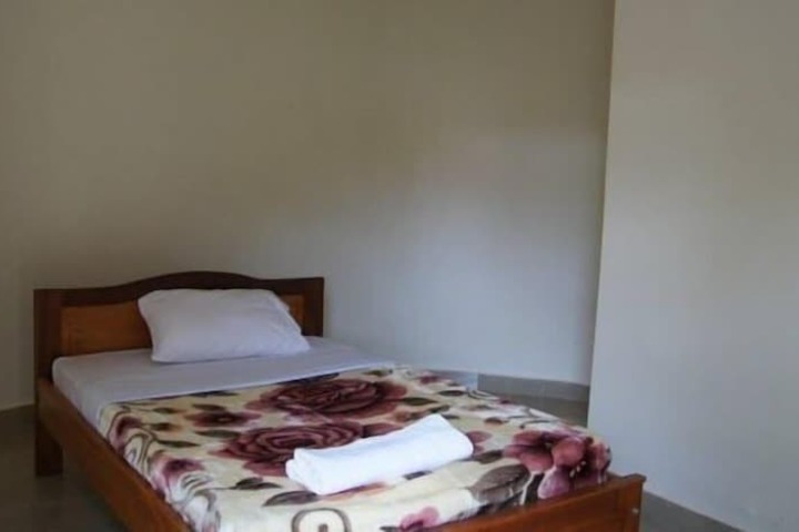Room 2 of 21